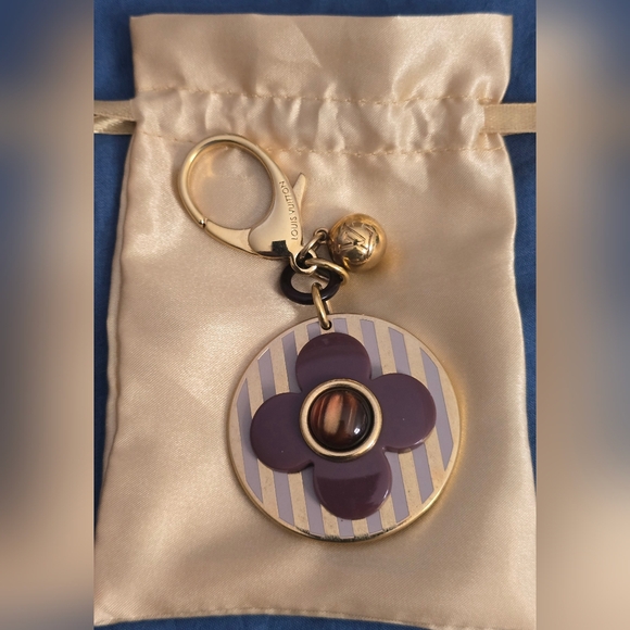 Louis Viutton Bag Charm/ Key Chain With COA - Picture 8 of 12